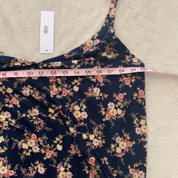 Floral tank top - Picture 2 of 7
